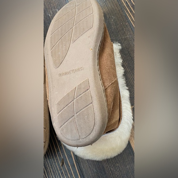 Minnetonka Fur Lined Slippers - Picture 3 of 5